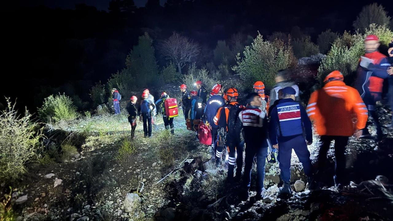 Isparta’da kanyonda mahsur kalan 14 kişilik İHH gönüllülerinden 1 kişi hayatını kaybetti