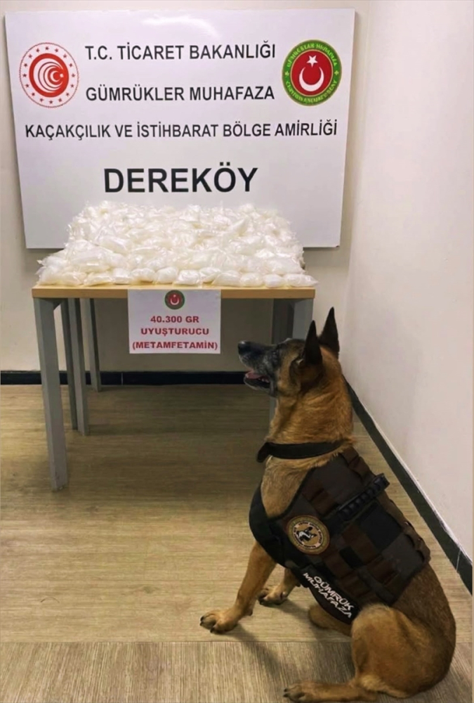 Otomobilin özel bölmesinden 40 kilo metamfetamin çıktı
